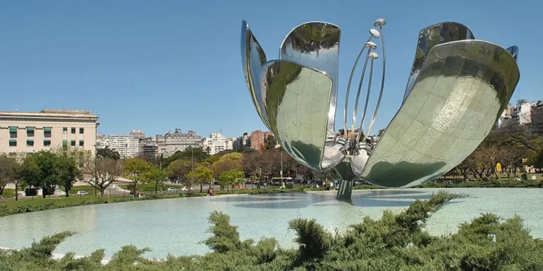Floralis Generic
