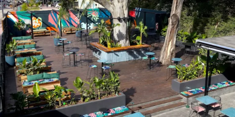 Eating outdoors in Buenos Aires