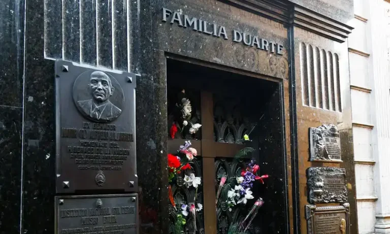 Grave of Evita Perón