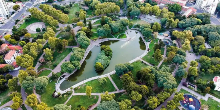 Centennial Park (Parque Centenario)
