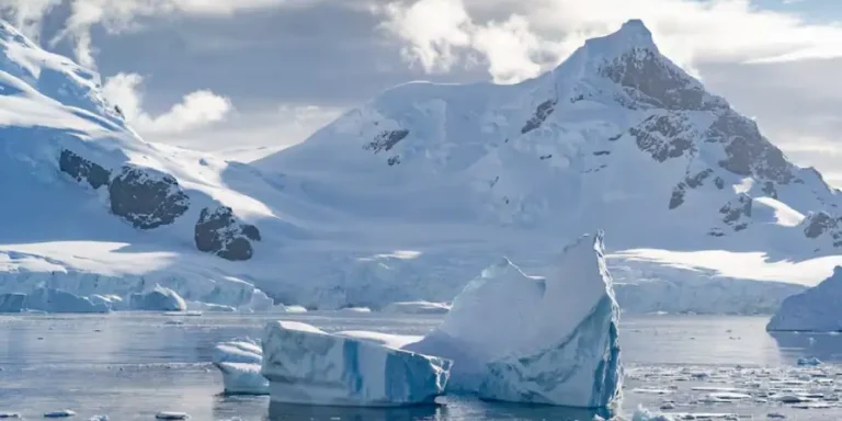 traveling-antarctica